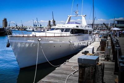 waterfron-harbour V&A Yatch